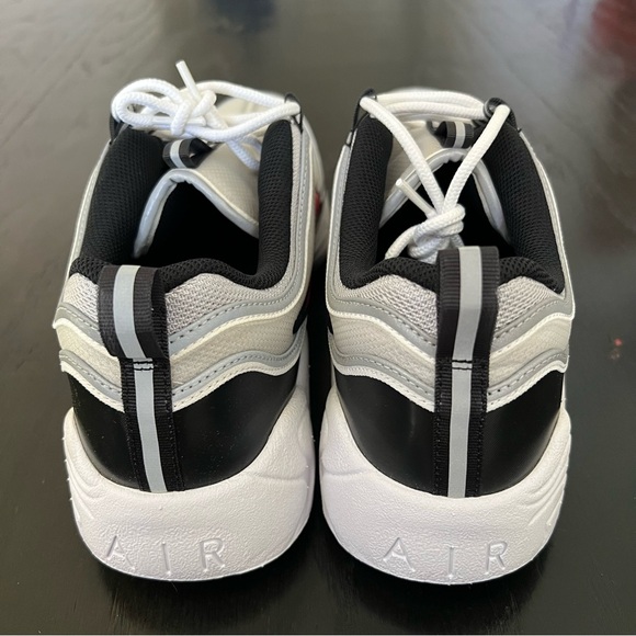 Nike Men’s Athletic Shoes White Black Red main image 4